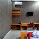 Reddoorz Syariah Near Uisu Medan