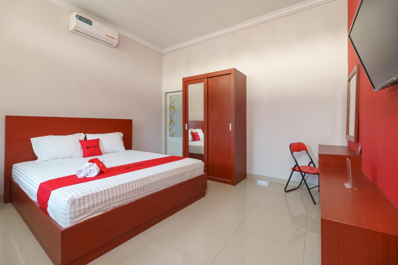 Reddoorz Syariah Near Uisu Medan