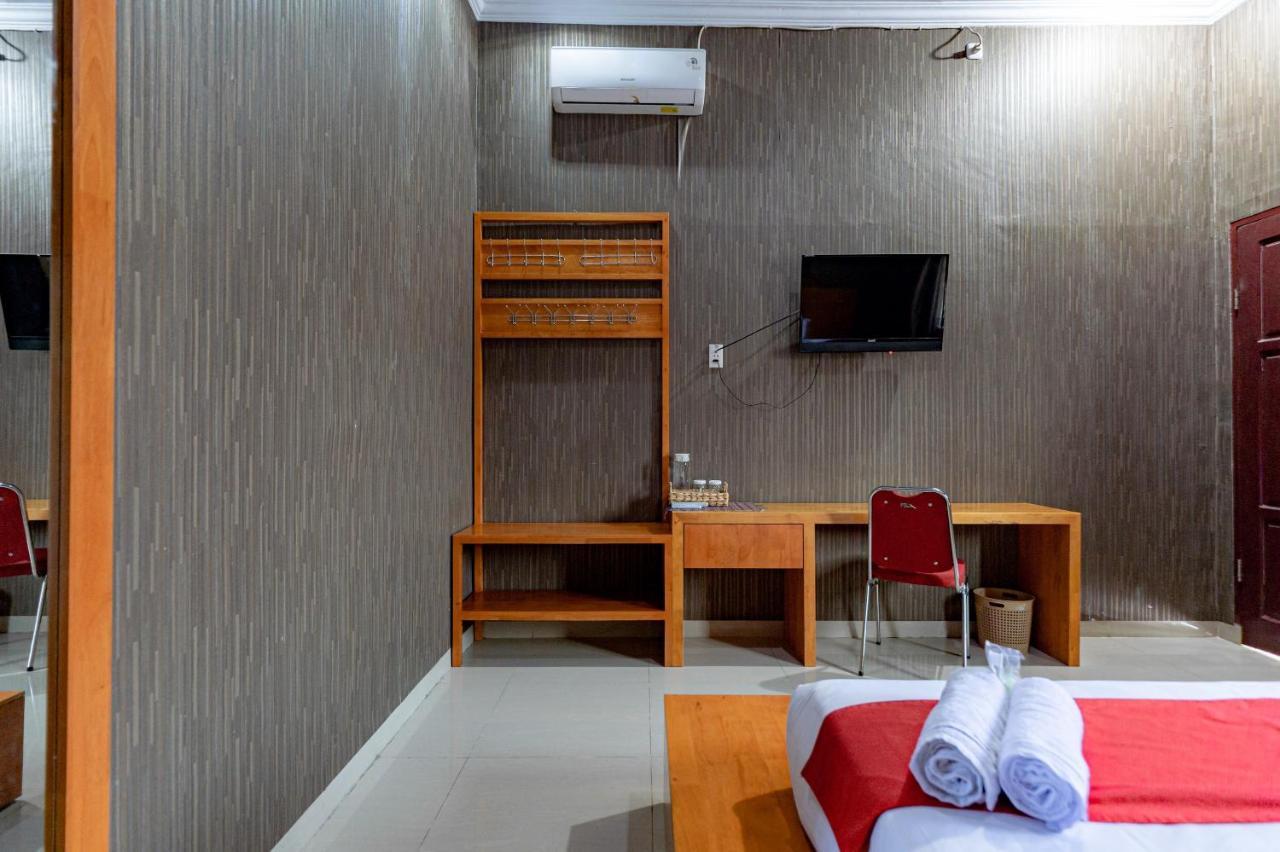 Reddoorz Syariah Near Uisu Hotel
