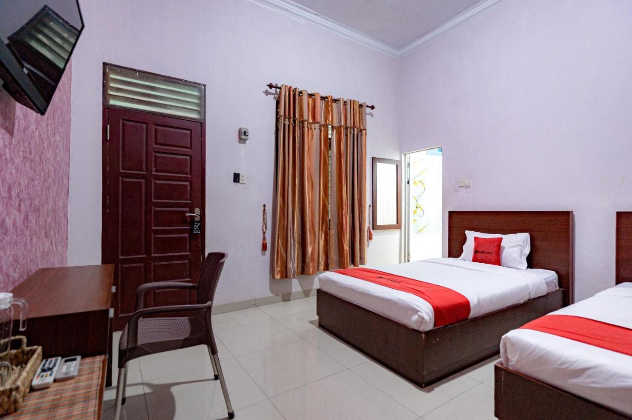 Reddoorz Syariah Near Uisu 2*