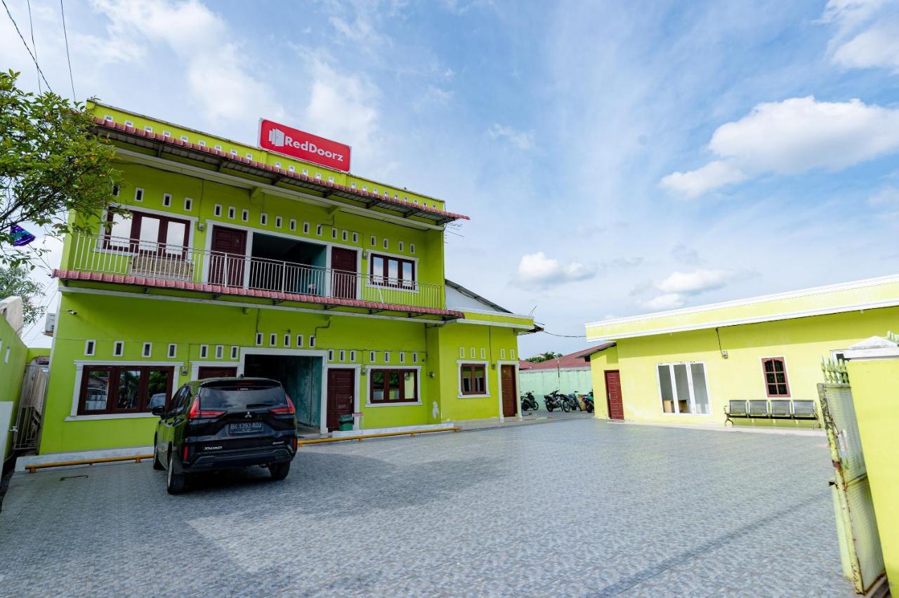 Reddoorz Syariah Near Uisu 2*