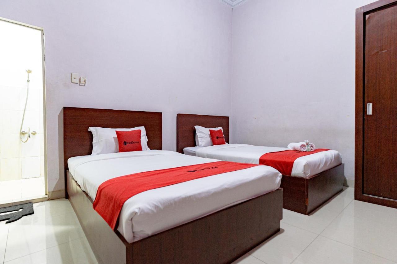 Hotel Reddoorz Syariah Near Uisu 2*