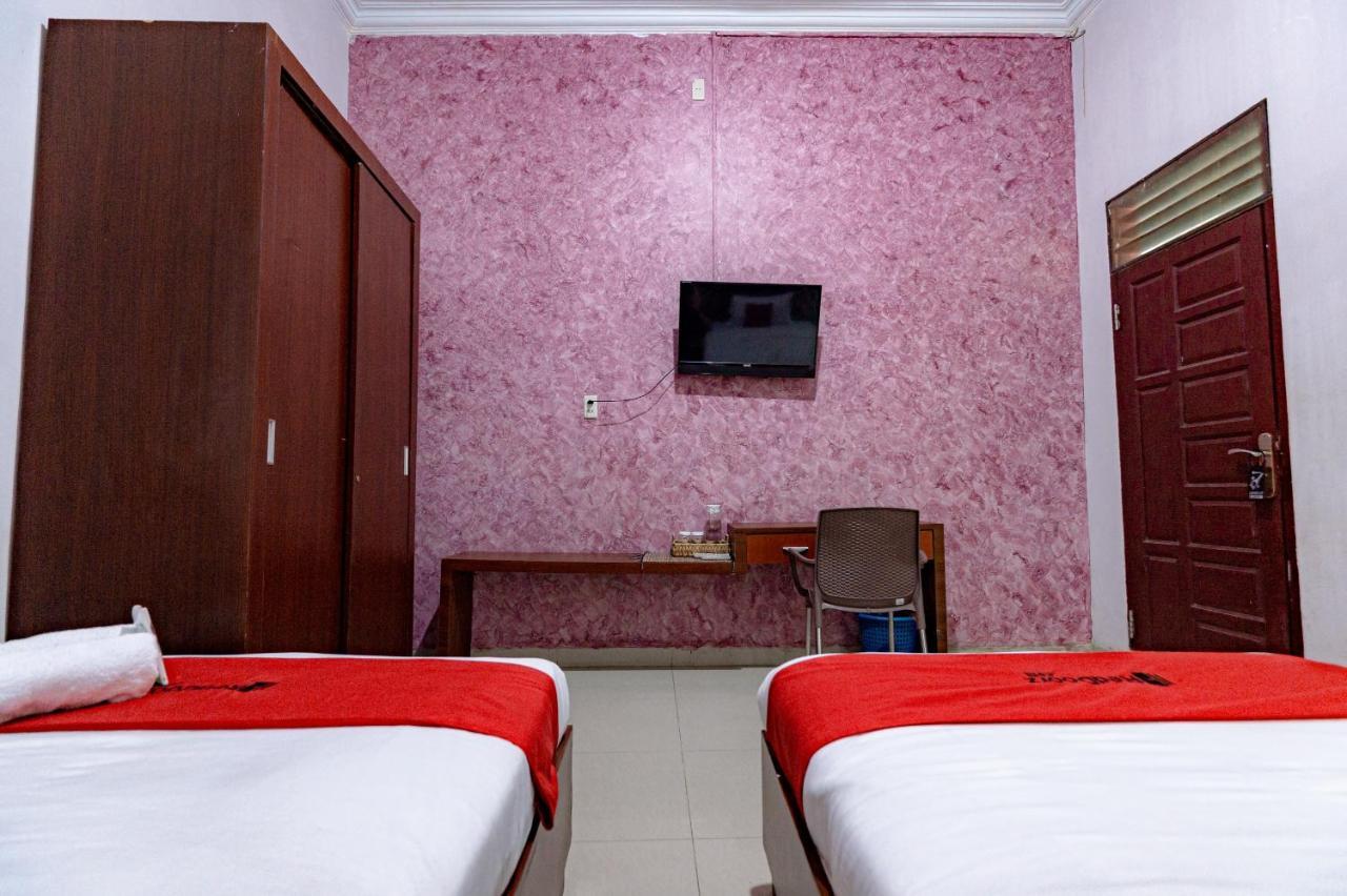 Reddoorz Syariah Near Uisu Medan
