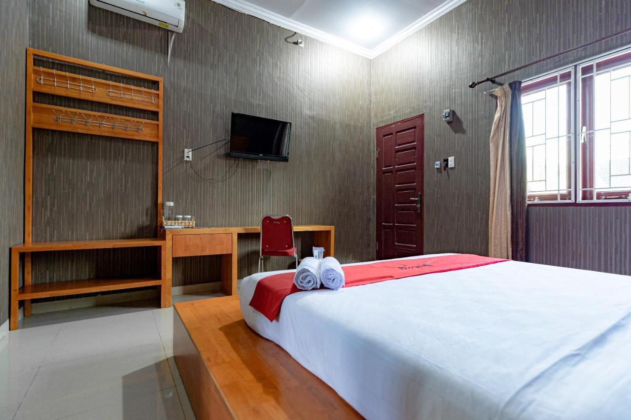 Hotel Reddoorz Syariah Near Uisu 2*
