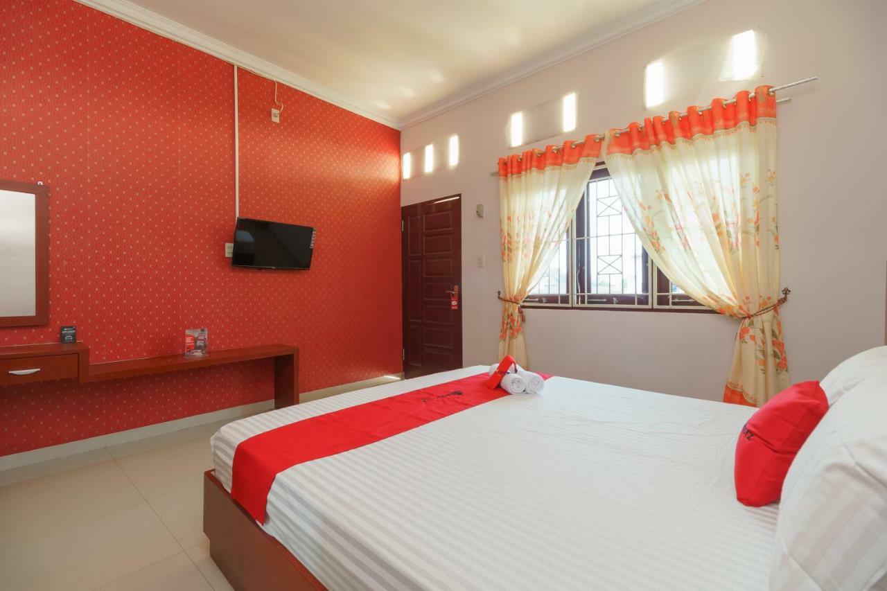 Hotel Reddoorz Syariah Near Uisu