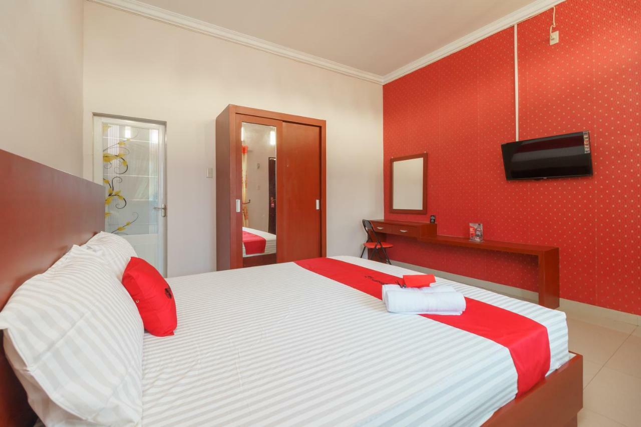 Hotel Reddoorz Syariah Near Uisu